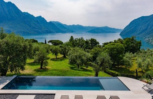 Riva di Solto Villa | Villa Villa Gau' by Interhome