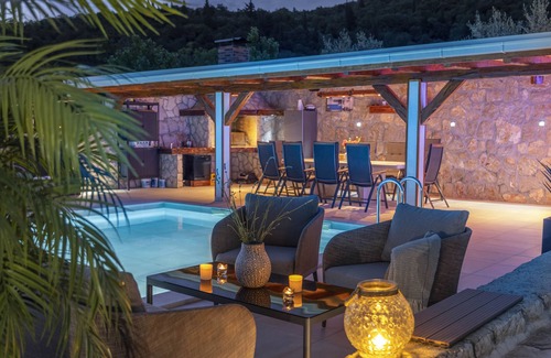 Imotski Villa | Villa Vinko rustic design Villa on superb location