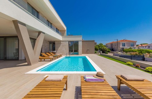 Linardici Villa | Villa VISTA with private pool and sauna