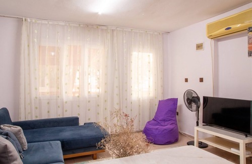 Karaburun Apartment | Villa w Balcony Near Local Beaches in Karaburun