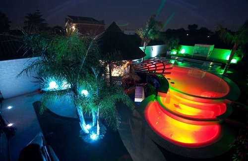 El Puerto de Santa Maria House | Villa with design pool, pool bar, jacuzzi, Balinese bed