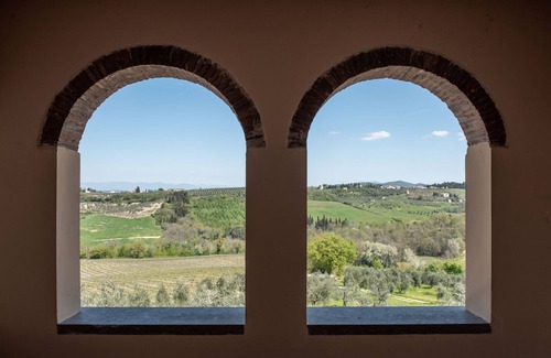 Montespertoli Villa | Villa with Pool Restaurant and Winery in Chianti