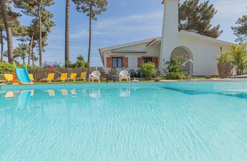 Verdizela Villa | Villa Whiteloft Pool Spa Lounge