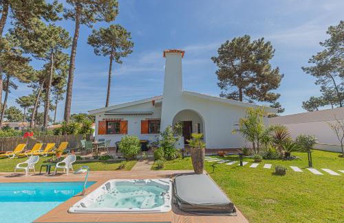 Verdizela Villa | Villa Whiteloft Pool Spa Lounge