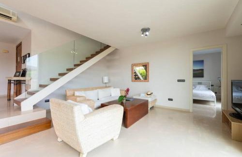 Salobre Villa | Villa with Shared Heated Pool Access in Luxury Golf Resort