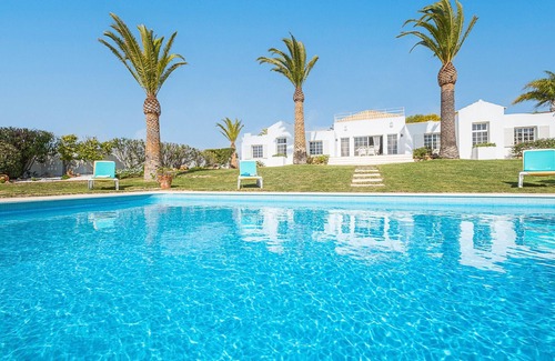 Gale Villa | Villa with 2 heatable pools, sea view & BBQ
