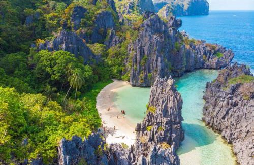 El Nido Villa | Villa with a pool and sea view in Nido, Philippines