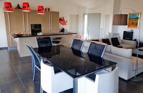 Solenzara House | Villa with breathtaking sea and mountain views
