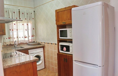 Conil de la Frontera Ski Chalet | Villa with WIFI, BBQ and swimming pool