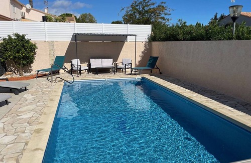 Le Grand Large Villa | Villa with Private Pool and WIFI, Pets Welcome