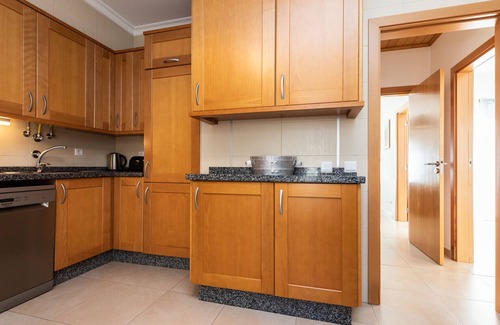 Manta Rota Ski Chalet | Villa with parking in the center of the village by AlgarveManta (10V3)