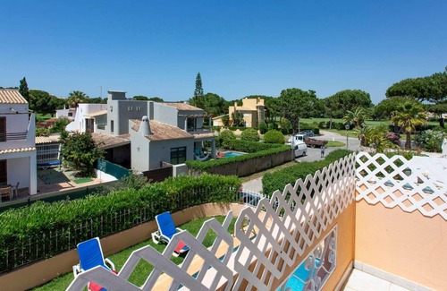 Quarteira Villa | Villa with pool, 5 minutes from from the beach