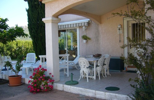 Alata House | Villa with pool and garden