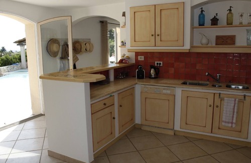 Merindol Villa | Villa with pool at the foot of the Luberon