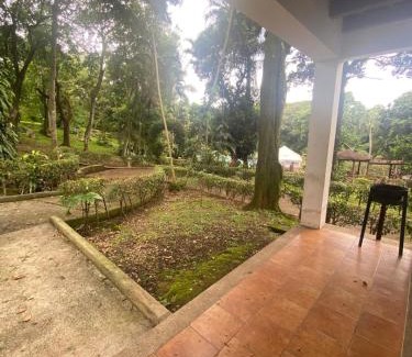 Escuintla Villa | Villa with pool in nature