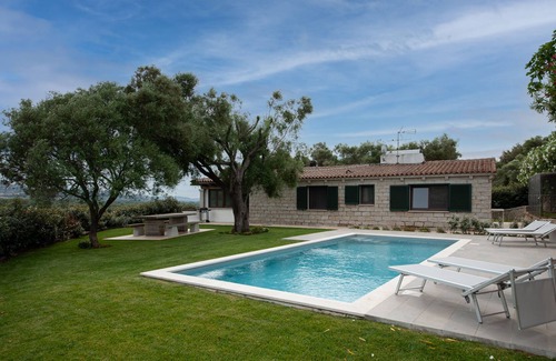 Arzachena Villa | [VILLA WITH POOL] IN THE HILLS OF GALLURA