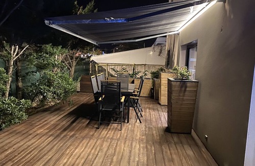 Frontignan Villa | Villa with pool next to the beach