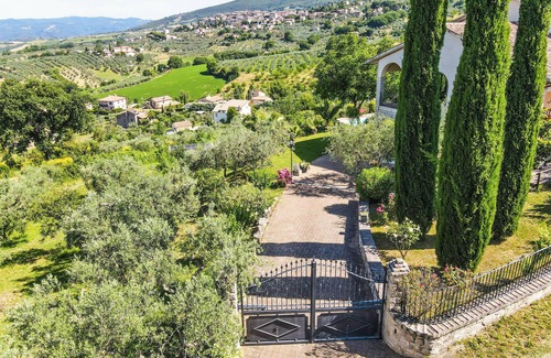 Montecchio Villa | Villa with private garden and pool. Fantastic views on the countryside.