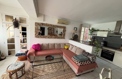 Cassis Villa | Villa with private garden and pool, parking, 5 min from beach and center
