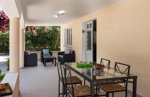 Mal Pas-Bon Aire House | Villa With Private Pool and Near the Beach