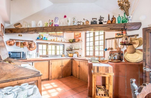 Massa House | Villa with private pool, WIFI, A/C, TV, terrace, pets allowed, parking, close to Forte Dei Marmi