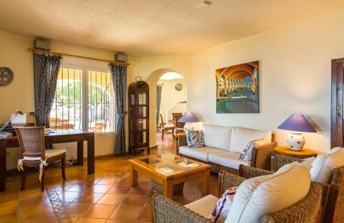 Cumbre del Sol Villa | Villa with Sea Breeze Charm