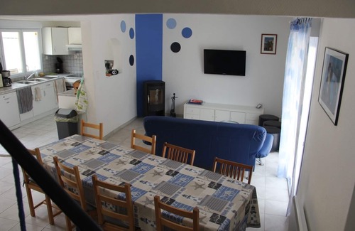 Sauvian Villa | Villa with south facing pool, terraces and garden 600m2, 8 people, 4 bedrooms