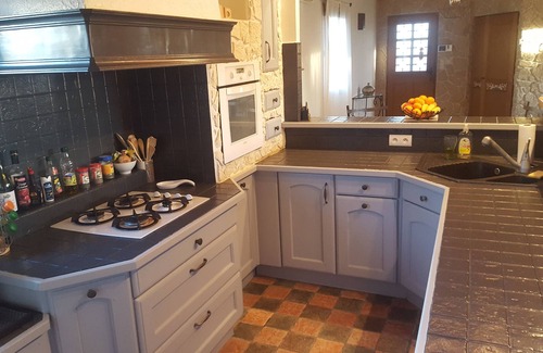 Les Angles Villa | Villa with swimming pool, near Avignon, for 6 people, ideal family vacation