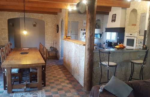 Les Angles Villa | Villa with swimming pool, near Avignon, for 6 people, ideal family vacation