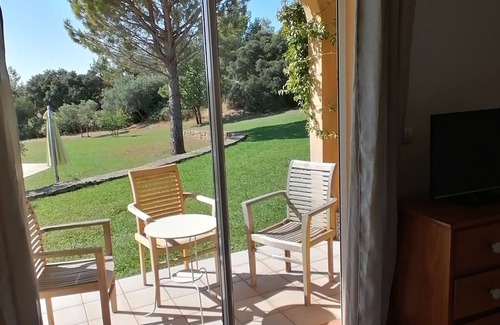 Aureille House | Villa with swimming pool and air conditioning in the heart of the Alpilles, 12 people