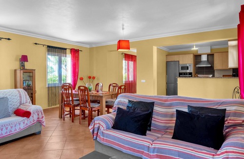 Aljezur House | Villa With Swimming Pool in Vale da Telha