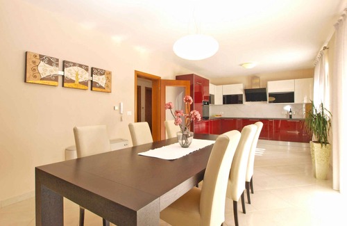 Gulici Villa | Villa with swimming pool and large sun terrace