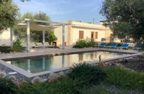 Alberobello House | Villa with Trullo and Pool, Alberobello