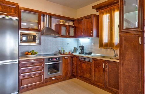 Asteri Villa | Villa Yannis is a traditional 4-bedroom villa with private pool in Asteri