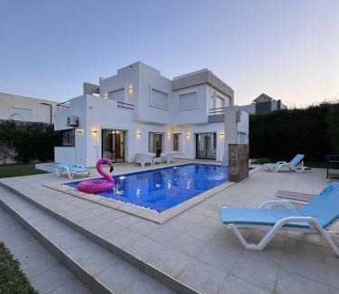 Aghir Villa | Villa Zakaria