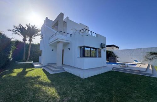 Aghir Villa | Villa Zakaria