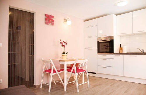 Businci Apartment | Villa ZEN Trogir - Studio Okrug - heated overflow pool, parking - EV charging