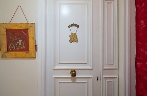 Plaka Villa | ViLLA127: Three Bedroom Apartment with Acropolis View