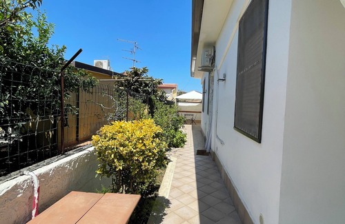 Agnone Bagni House | VillaAcacieCapì a few dozen meters from the sea