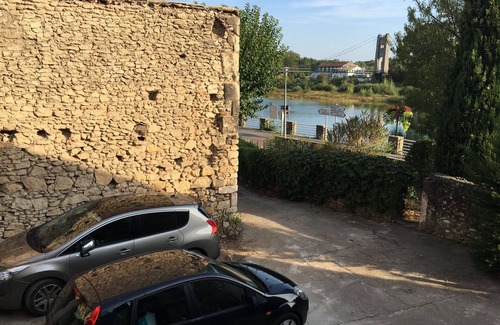 Saint-Martin-d'Ardeche House | Village house by the water
