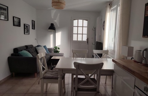 Beaumes-de-Venise House | Village house with a great roof terrace
