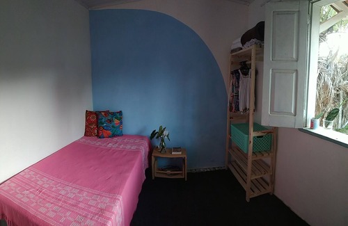Marau House | Village house in Praia de Algodões with coconut trees and the sound of the sea