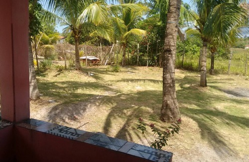 Marau House | Village house in Praia de Algodões with coconut trees and the sound of the sea