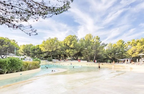 Pont Royal Apartment | Village Pont Royal in Provence - maeva Home - 2 Room Apartment 7 People Selection