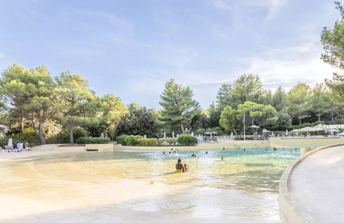 Pont Royal Apartment | Village Pont Royal in Provence - maeva Home - 2 Room Apartment 7 People Selection