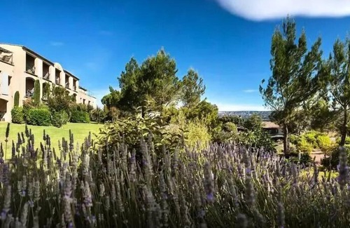 Pont Royal Apartment | Village Pont Royal in Provence - maeva Home - Comfort 1 bedroom apartment (5 people)