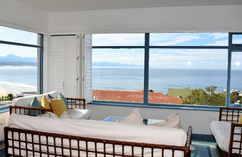 Plettenberg Bay Apartment | Village Square 12