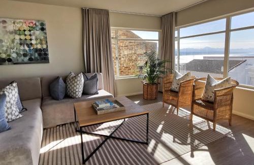 Plettenberg Bay Apartment | Village Square 6