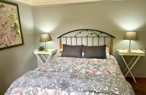 Fouriesburg House | Village Studio Guesthouse