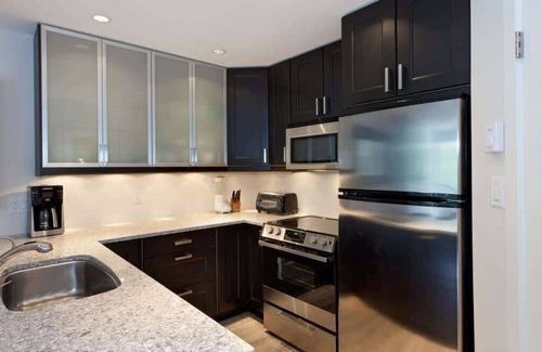 Upper Village House | Village Townhouse w/Air Con in Great Location